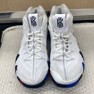 Nike kyrie 4 NCAA Sz 10 KEA